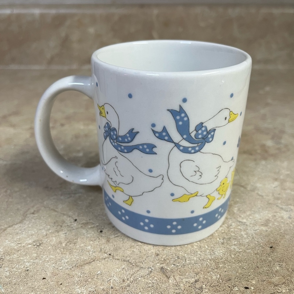 Vintage Country Goose Ceramic Mug - Picture 3 of 5